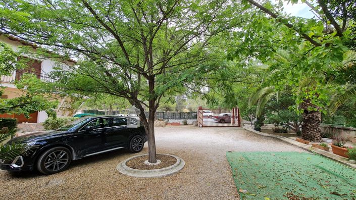 Image No.8-8 Bed Villa for sale