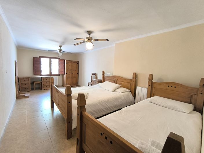 Image No.15-13 Bed Villa for sale