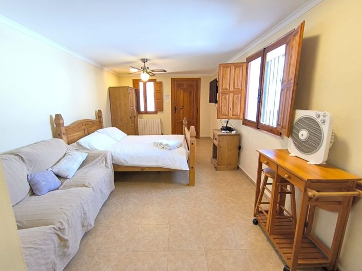 Image No.18-13 Bed Villa for sale