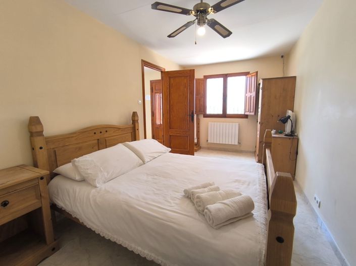 Image No.20-13 Bed Villa for sale