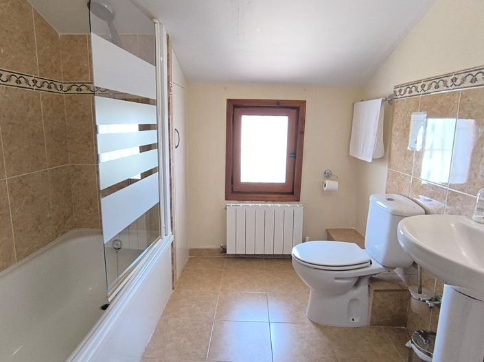 Image No.24-13 Bed Villa for sale