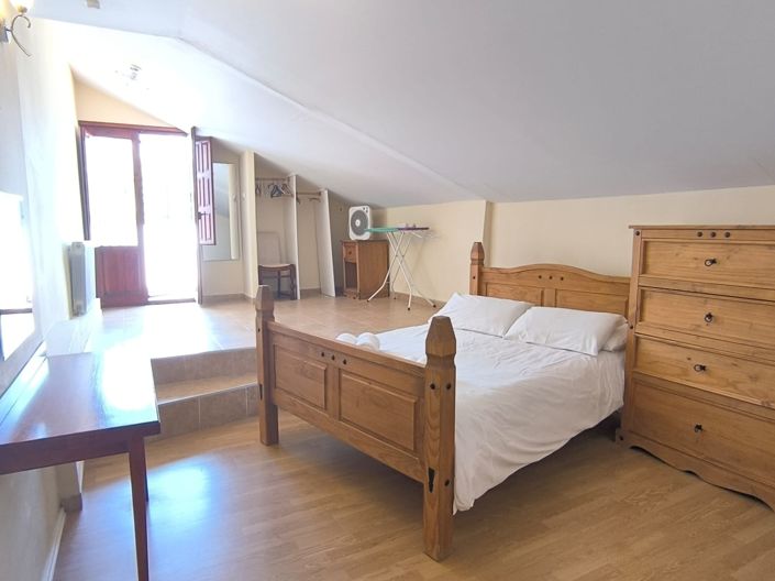 Image No.25-13 Bed Villa for sale