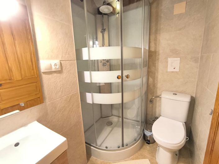 Image No.34-13 Bed Villa for sale