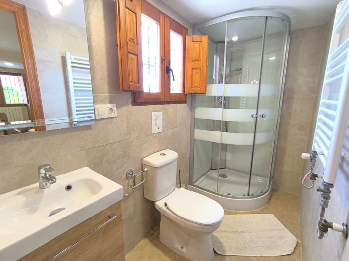 Image No.39-13 Bed Villa for sale