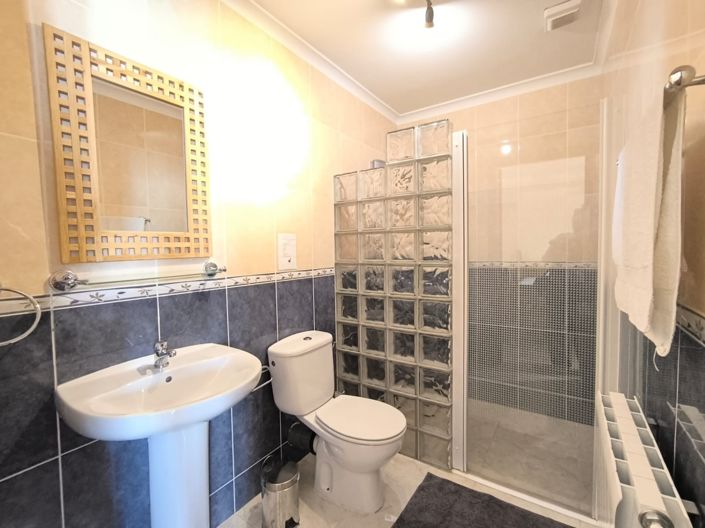 Image No.42-13 Bed Villa for sale