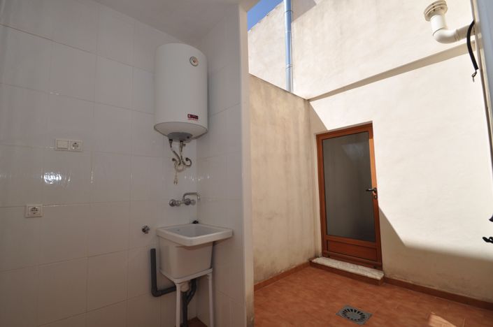 Image No.22-4 Bed Townhouse for sale