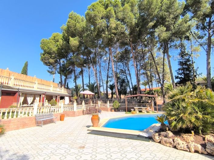 Image No.41-10 Bed Villa for sale