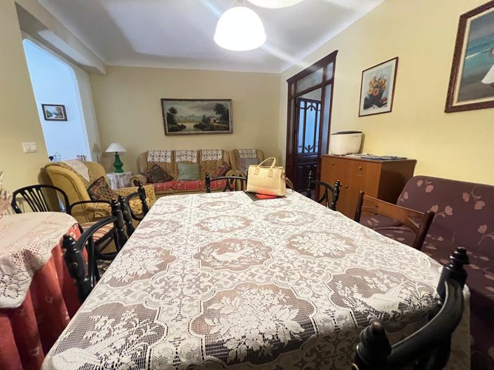 Image No.11-5 Bed Townhouse for sale