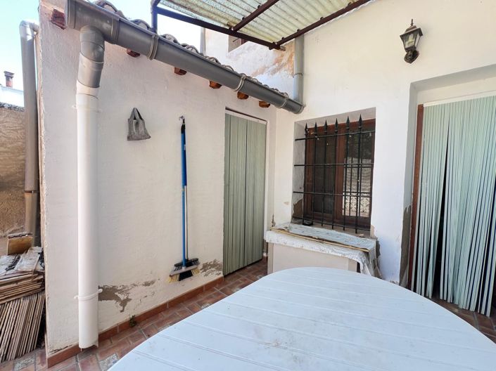 Image No.22-5 Bed Townhouse for sale