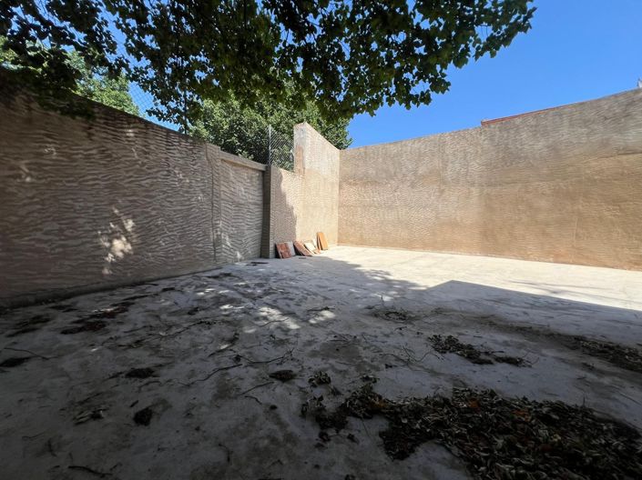 Image No.29-5 Bed Townhouse for sale