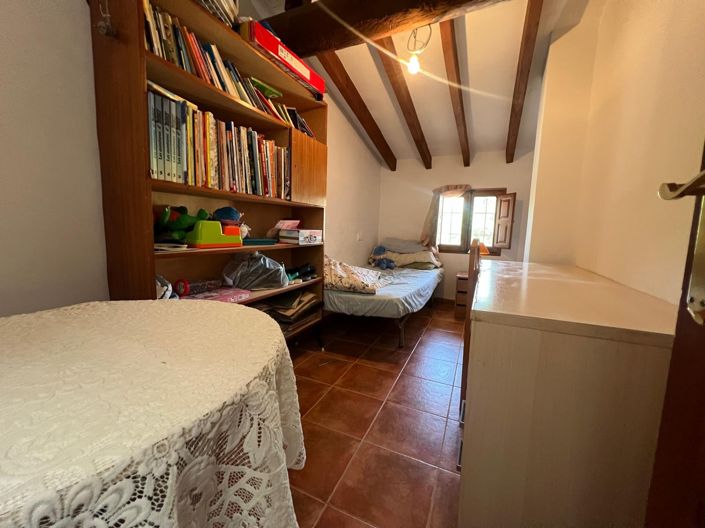 Image No.37-5 Bed Townhouse for sale