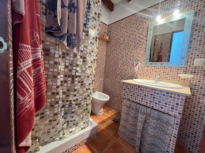 Image No.5-5 Bed Townhouse for sale