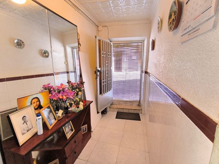 Image No.2-5 Bed Townhouse for sale