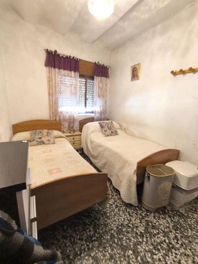 Image No.21-5 Bed Townhouse for sale