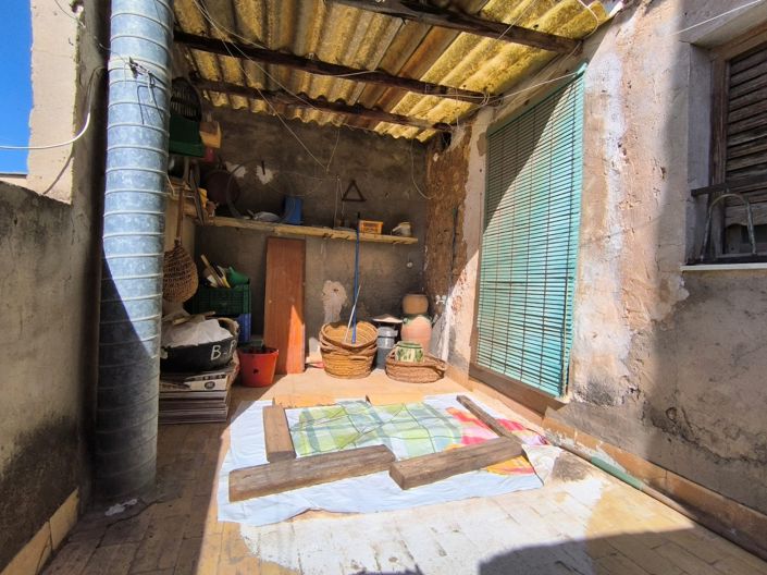 Image No.23-5 Bed Townhouse for sale