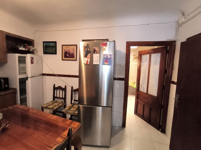 Image No.8-5 Bed Townhouse for sale