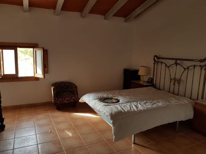 Image No.8-8 Bed Country House for sale