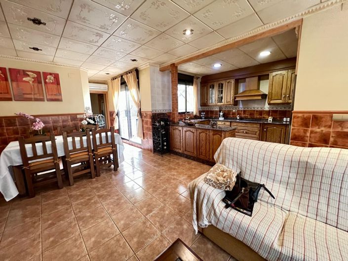 Image No.1-3 Bed Townhouse for sale