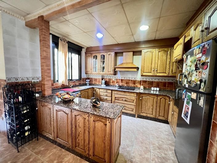 Image No.2-3 Bed Townhouse for sale