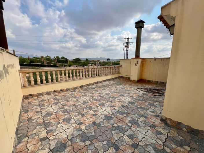 Image No.20-3 Bed Townhouse for sale