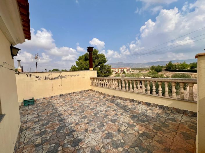 Image No.22-3 Bed Townhouse for sale