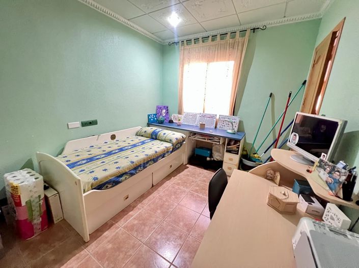 Image No.26-3 Bed Townhouse for sale