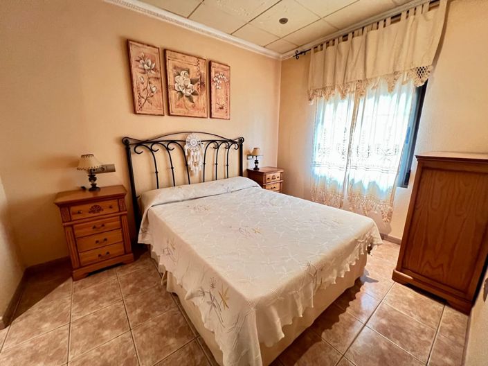 Image No.29-3 Bed Townhouse for sale