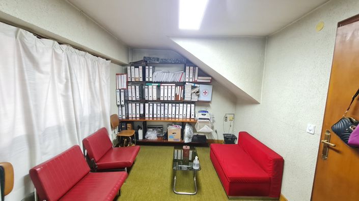 Image No.18-4 Bed Townhouse for sale