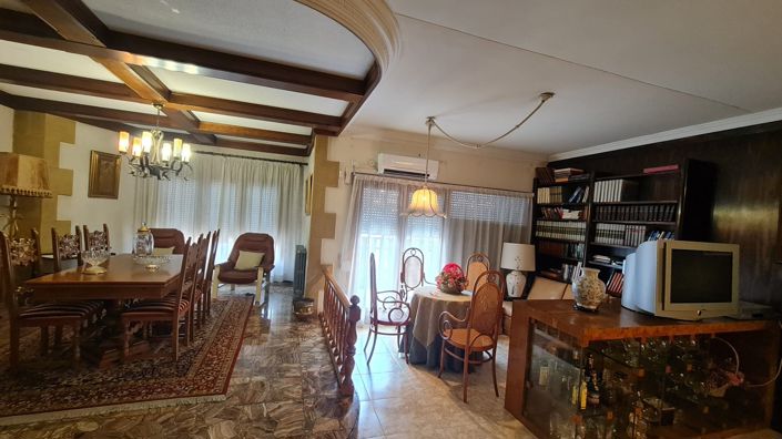 Image No.26-4 Bed Townhouse for sale