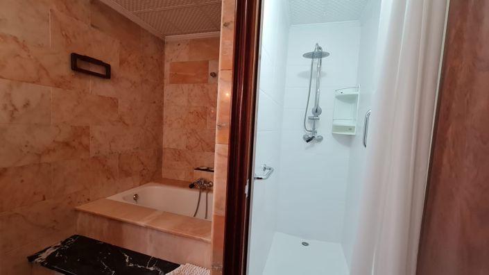 Image No.38-4 Bed Townhouse for sale