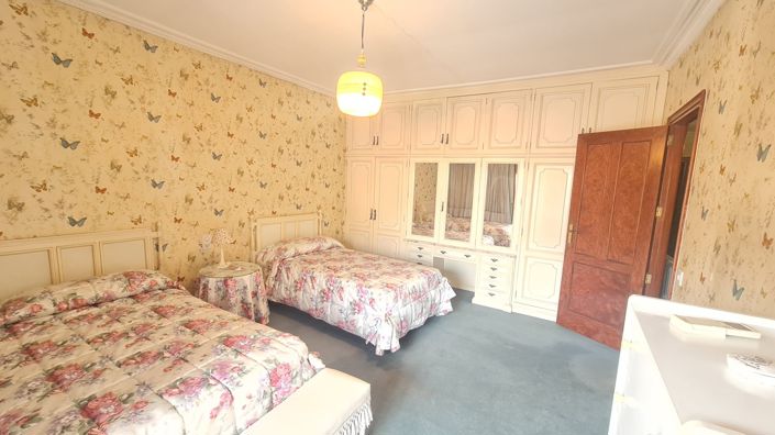 Image No.40-4 Bed Townhouse for sale