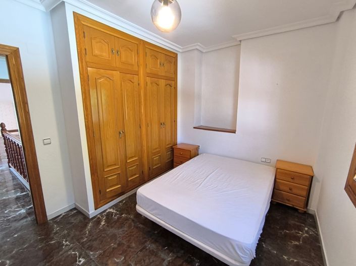 Image No.10-5 Bed Townhouse for sale