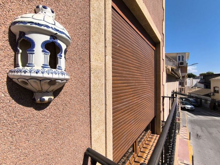 Image No.13-5 Bed Townhouse for sale