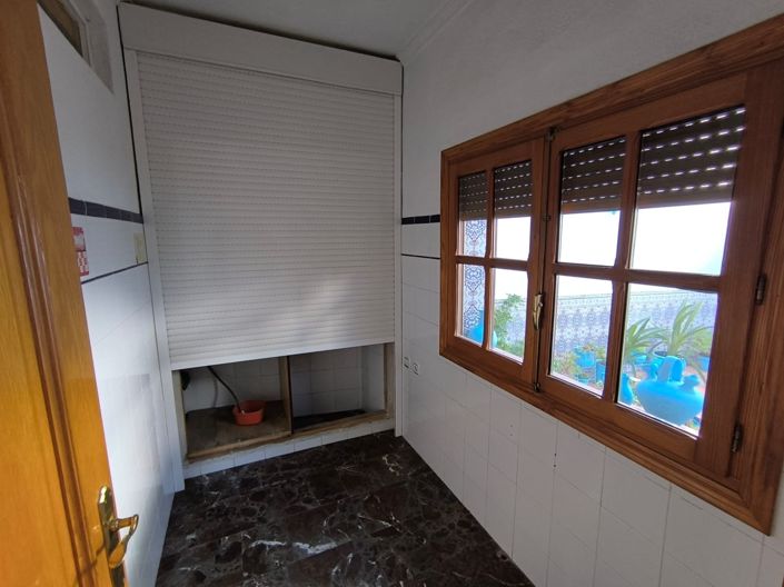 Image No.20-5 Bed Townhouse for sale