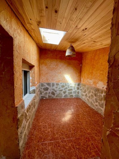 Image No.8-2 Bed Townhouse for sale