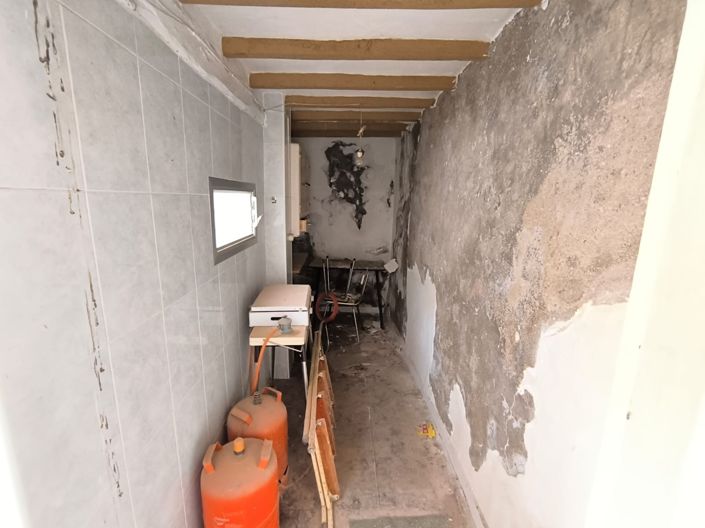 Image No.12-5 Bed Townhouse for sale