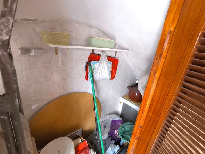 Image No.16-5 Bed Townhouse for sale