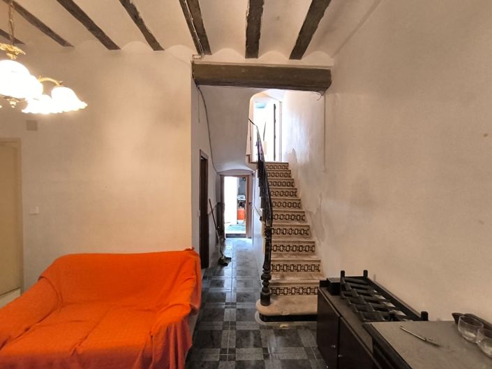 Image No.18-5 Bed Townhouse for sale