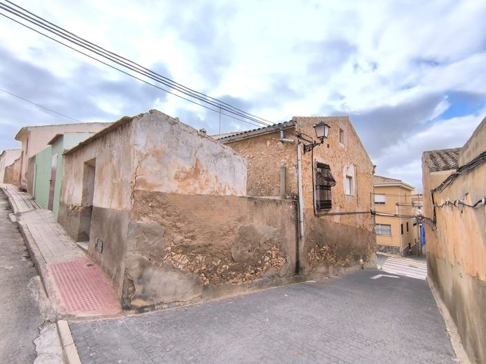 Image No.2-5 Bed Townhouse for sale