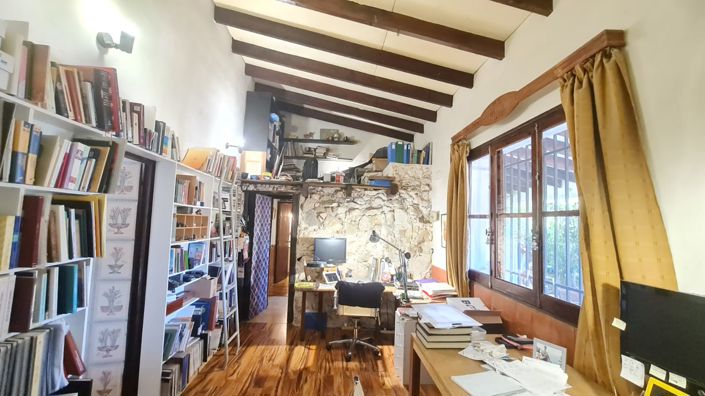 Image No.8-6 Bed Villa for sale