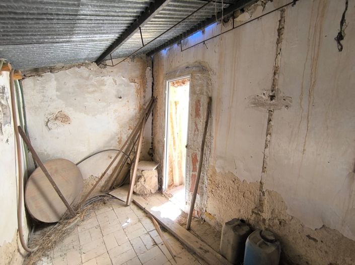 Image No.18-4 Bed Country House for sale