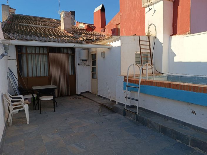 Image No.23-6 Bed Country House for sale