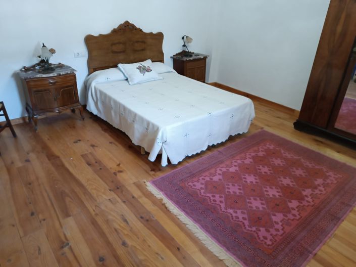 Image No.17-6 Bed Country House for sale