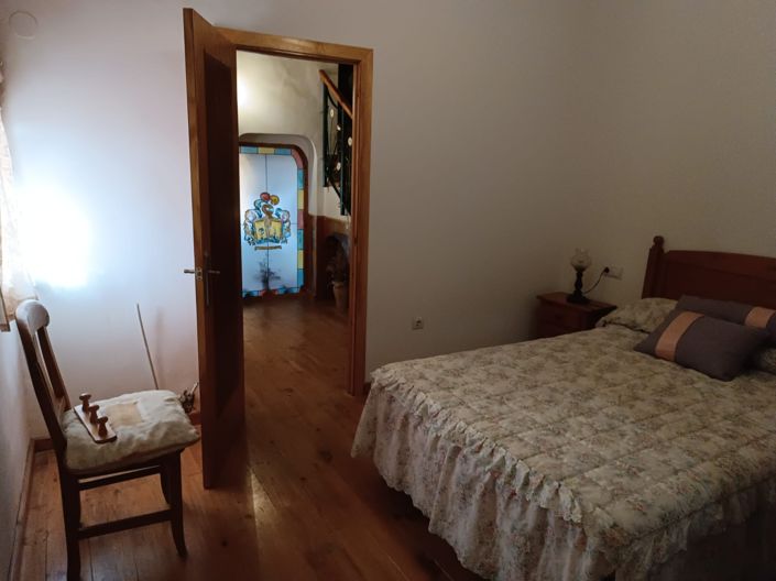 Image No.22-6 Bed Country House for sale