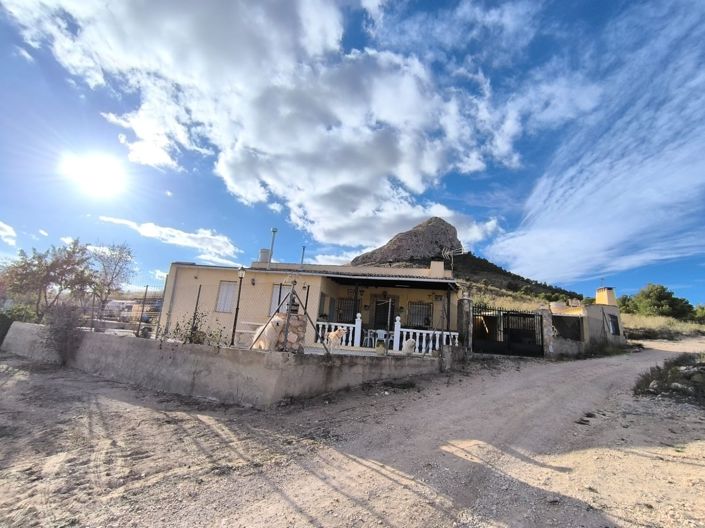 Image No.2-3 Bed Country House for sale