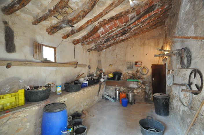 Image No.7-4 Bed Country House for sale