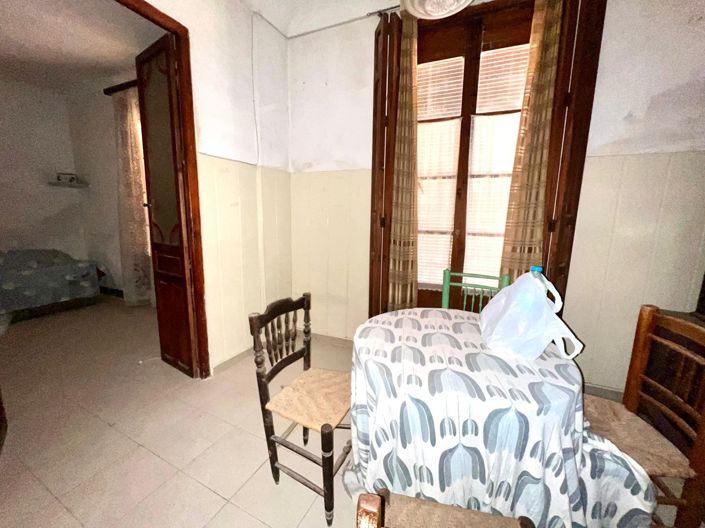 Image No.5-8 Bed Townhouse for sale