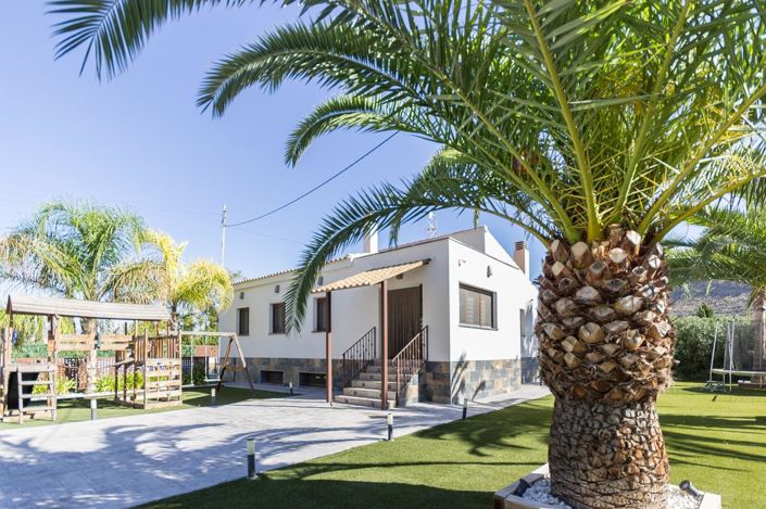 Image No.2-5 Bed Villa for sale