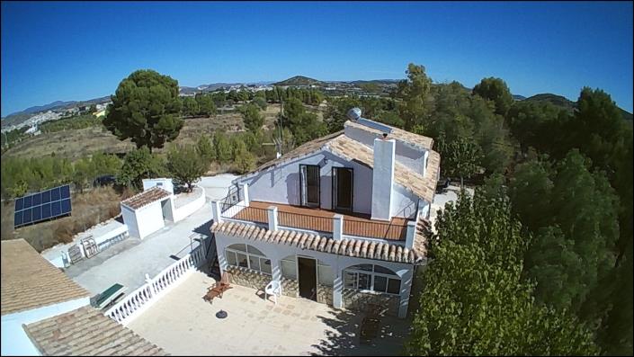 Image No.1-4 Bed Country Property for sale