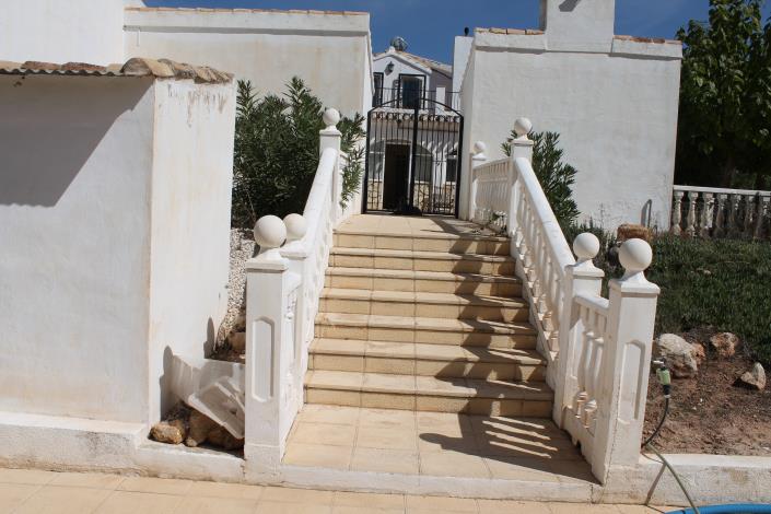 Image No.31-4 Bed Country Property for sale